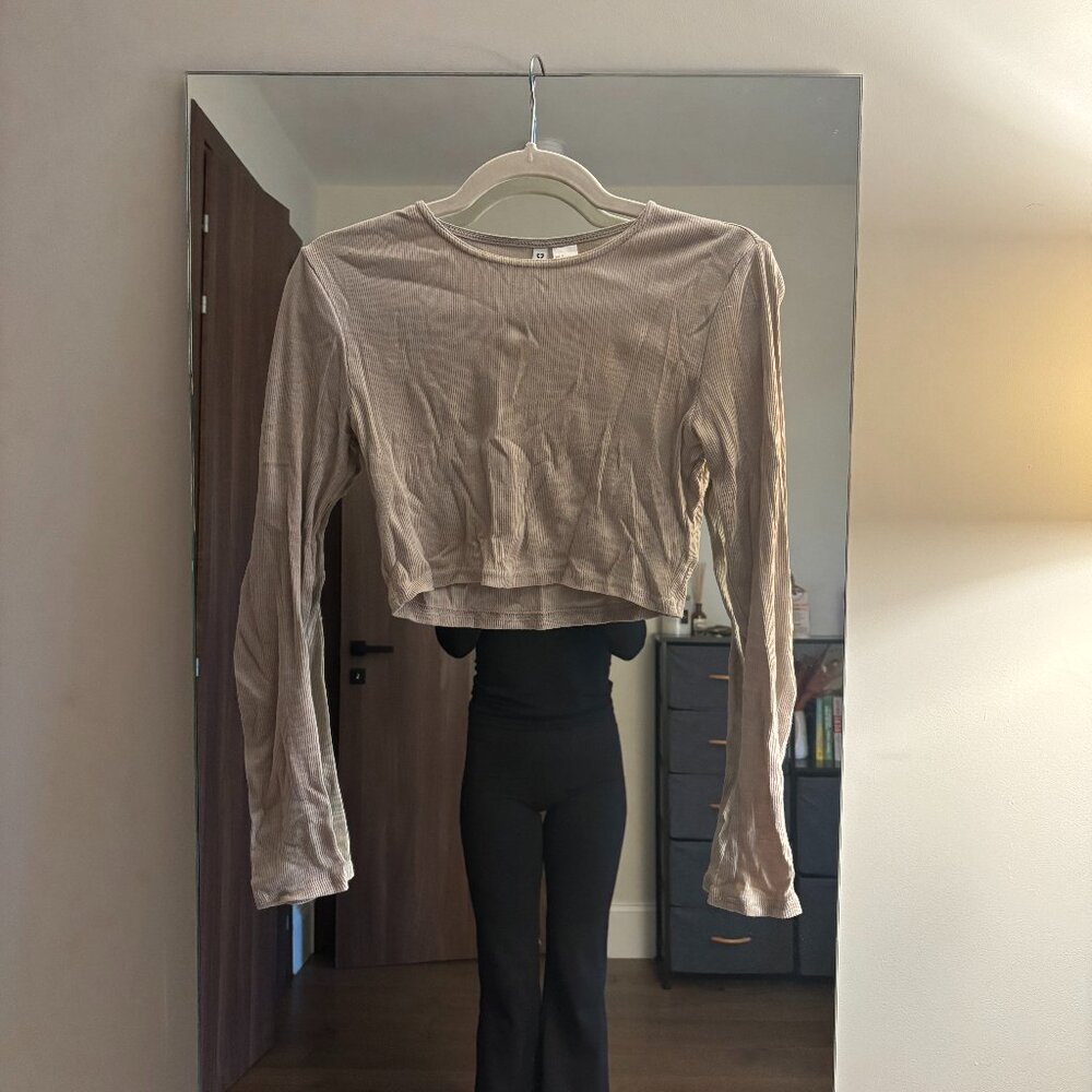 H&M Long Sleeve Crop Top - Small